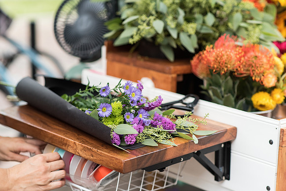 plant-street-flower-cart-june-july-2021-winter-garden 1035final
