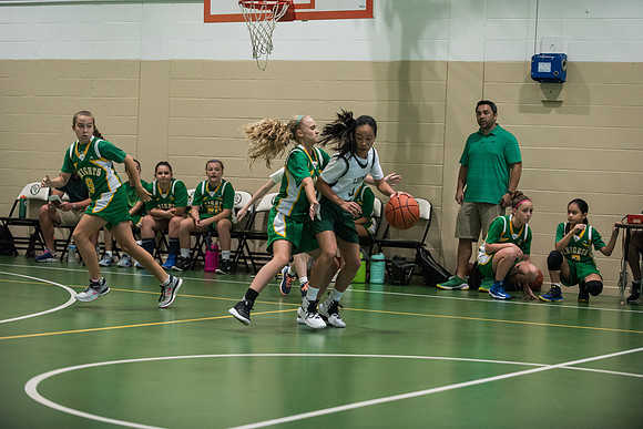 Holy-Family-Lady-Lions-Basketball-Team 1020