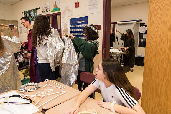 holy-family-catholic-school-christmas-tableau-class-2020 1009