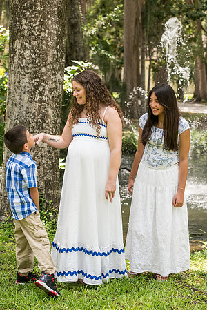 Jill and Fermin Family 2025 0069