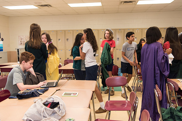 holy-family-catholic-school-christmas-tableau-class-2020 1004