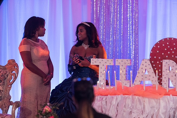 Tiares Sweet 16 1131