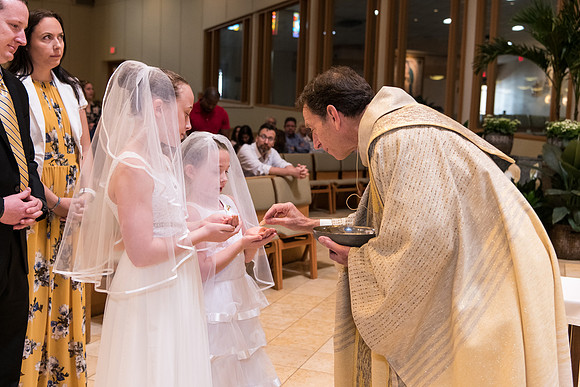 St Mary Magdalen First Communion 2022 10AM (63 of 92)