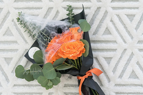 plant-street-flower-cart-halloween 1001final