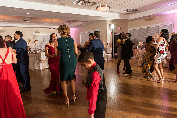 holy-redeemer-catholic-church-wedding-erika-and-ferdy 4544