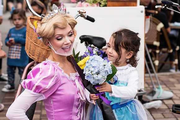 rapunzel-event-plant-street-flower-cart 1058final