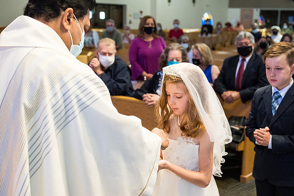 holy-family-first-communion-may-8 1009