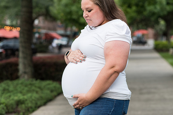 tiffany-and-rorey-maternity-selections 1016final