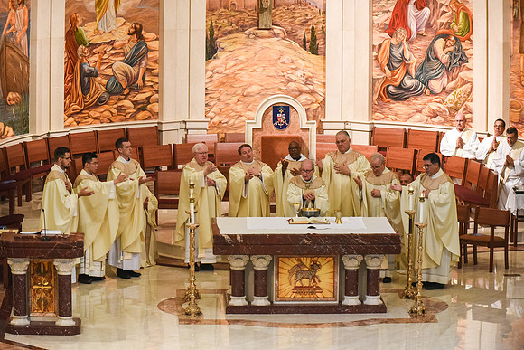 st-james-cathedral-blue-mass 1097