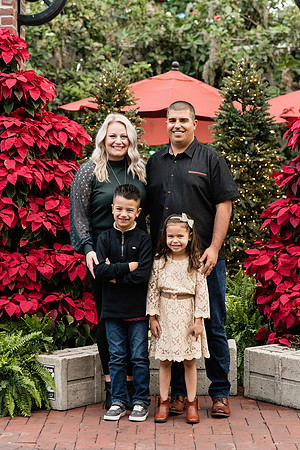 dickens-family-2021 1019final