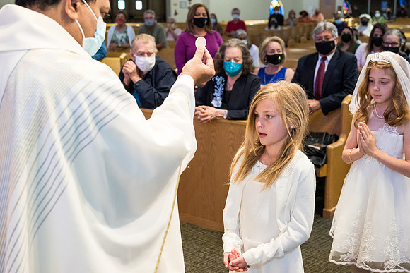 holy-family-first-communion-may-8 1006
