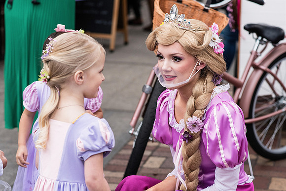 rapunzel-event-plant-street-flower-cart 1041final
