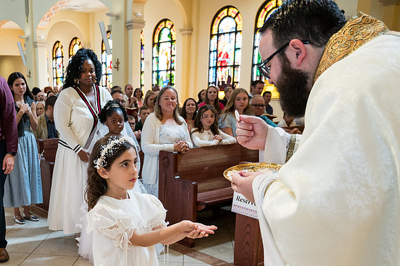 St James First Communion April 27 9 AM 0054