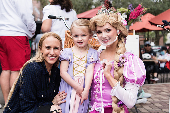 rapunzel-event-plant-street-flower-cart 1032final
