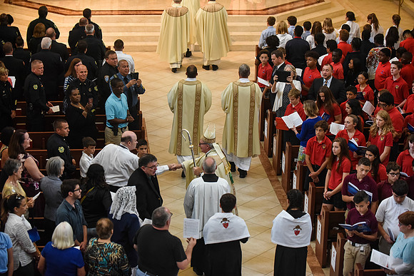 st-james-cathedral-blue-mass 1081