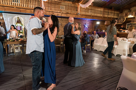 Kristal-and-Andy (434 of 445)