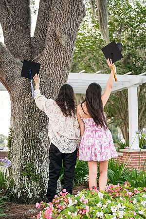 Sarah and Cherise Grad Photos 2024 0066