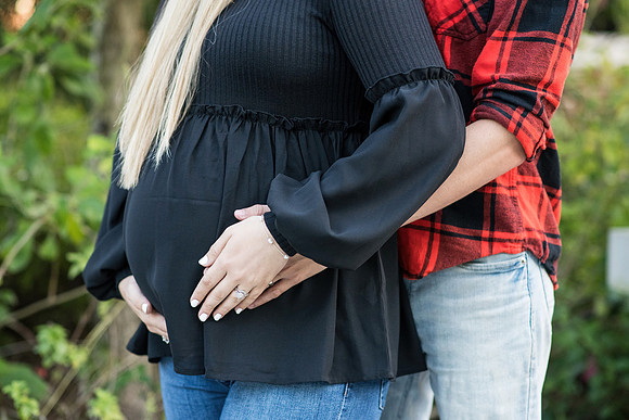 Sarah and Nick Maternity 0026