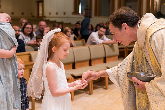 St Mary Magdalen First Communion 2022 10AM (77 of 92)