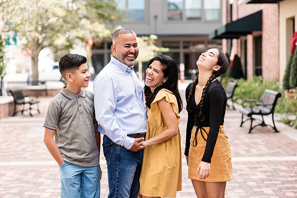 vazqueztell-family-winter-garden-session 1023-Editfinal